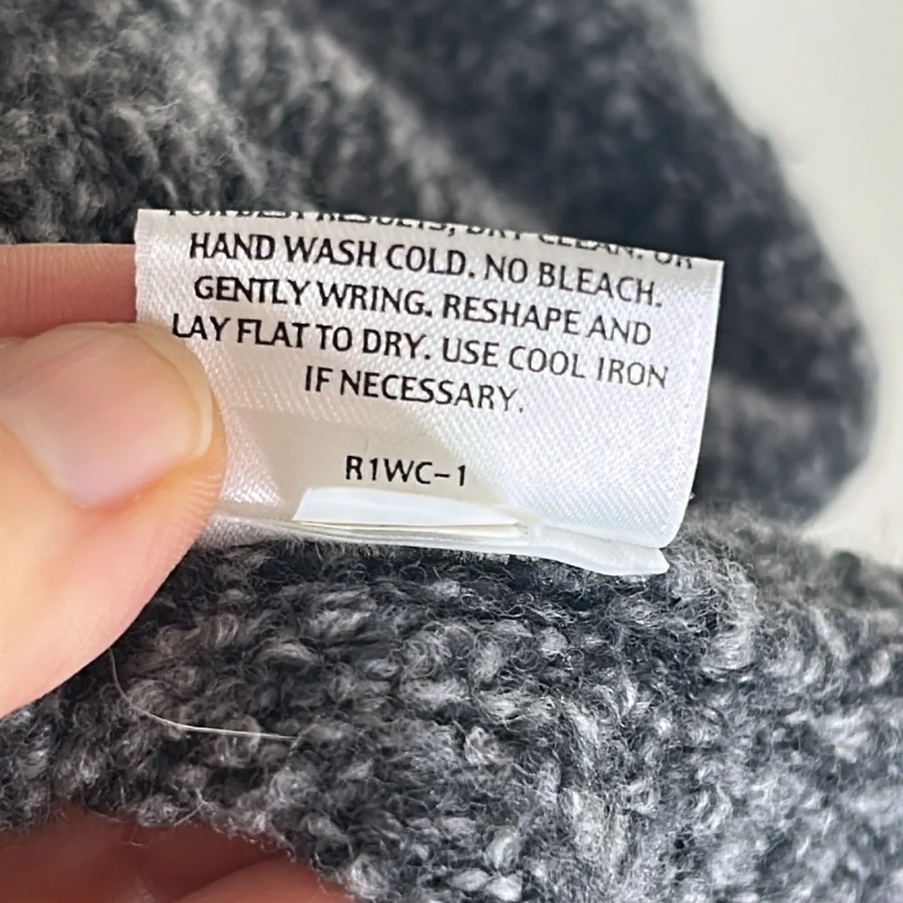EILEEN FISHER Charcoal Gray Wool Cashmere Blend Nubby Cardigan Sweater Size M
